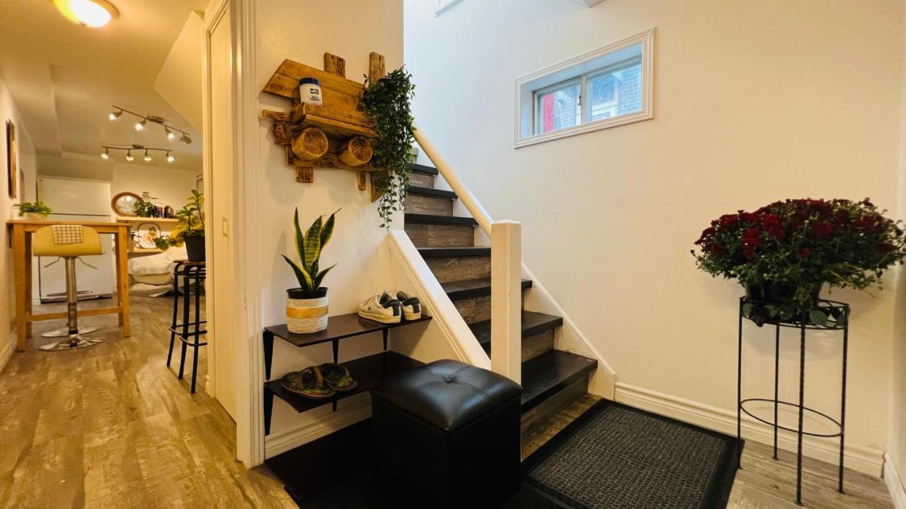 Toronto Bed & Breakfast - Free Parking Eksteriør billede