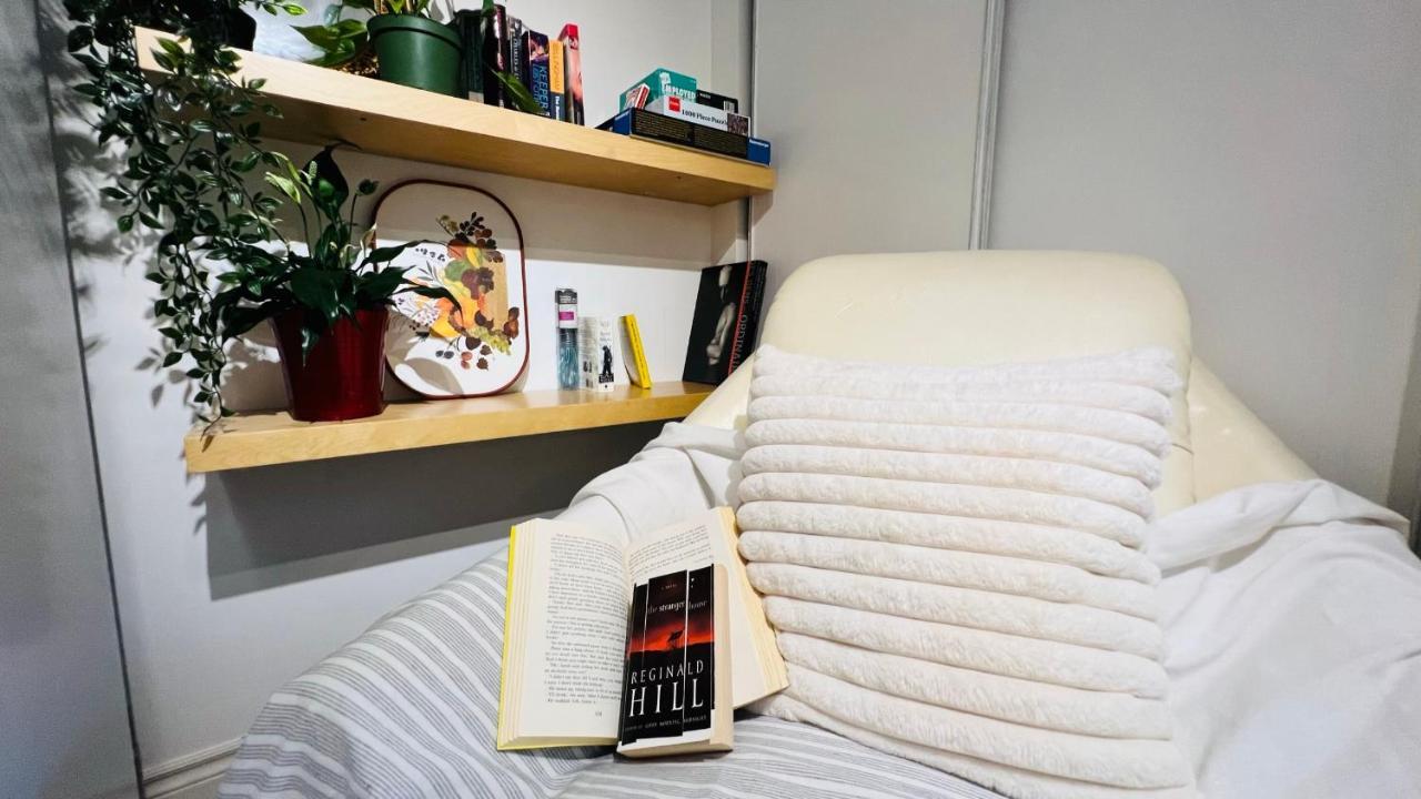 Toronto Bed & Breakfast - Free Parking Eksteriør billede