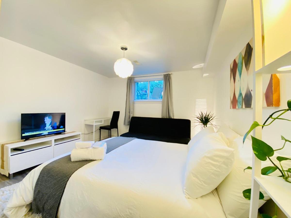 Toronto Bed & Breakfast - Free Parking Eksteriør billede