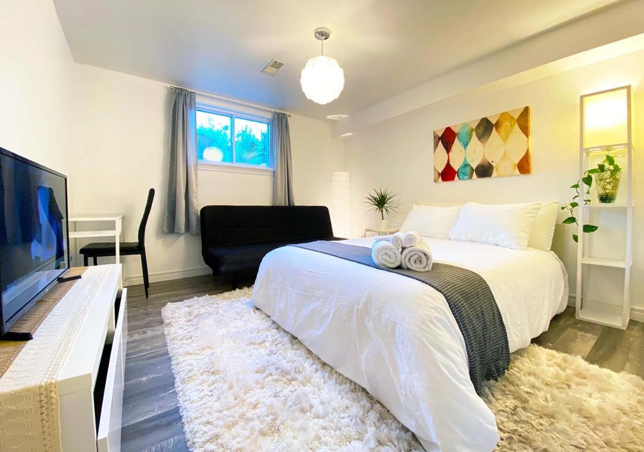 Toronto Bed & Breakfast - Free Parking Eksteriør billede